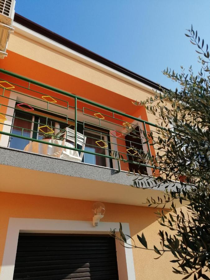 Apartma Bomar *